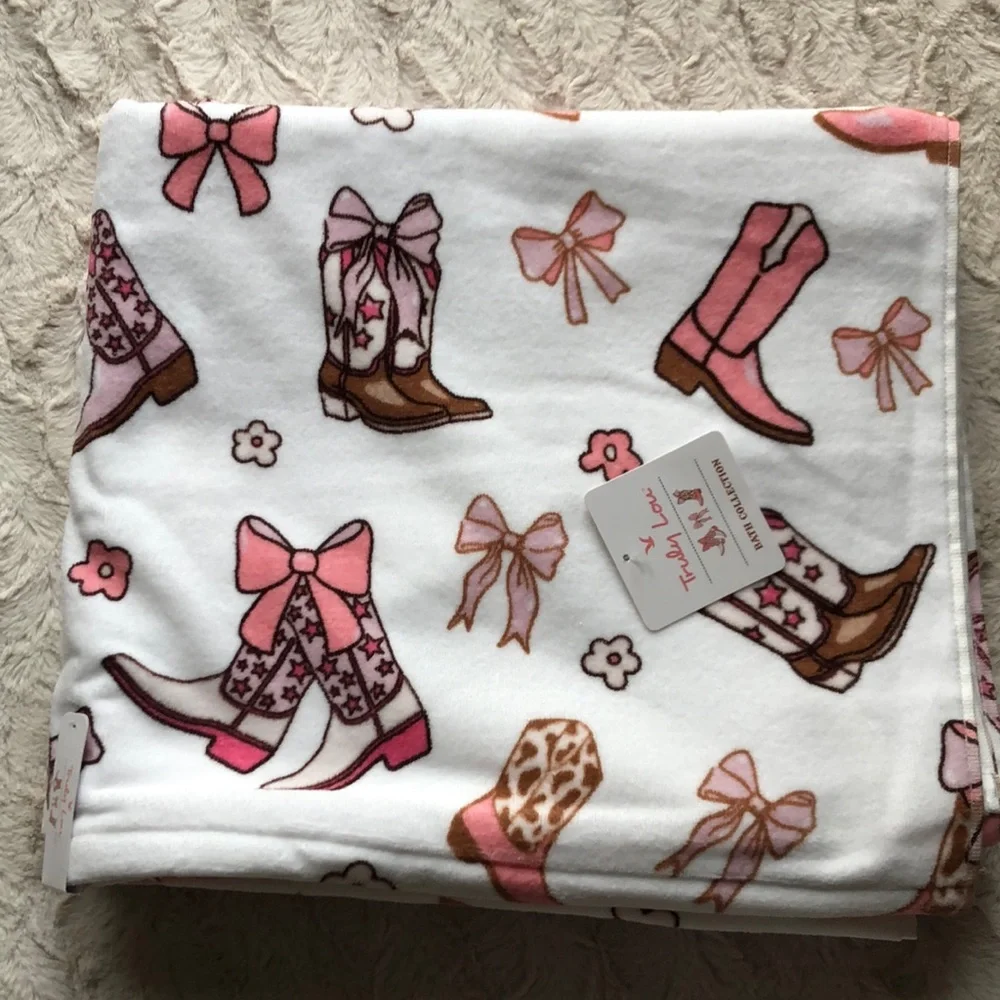 Truly Lou Western Cowgirl BOOTS & BOWS Bath and Hand Towels